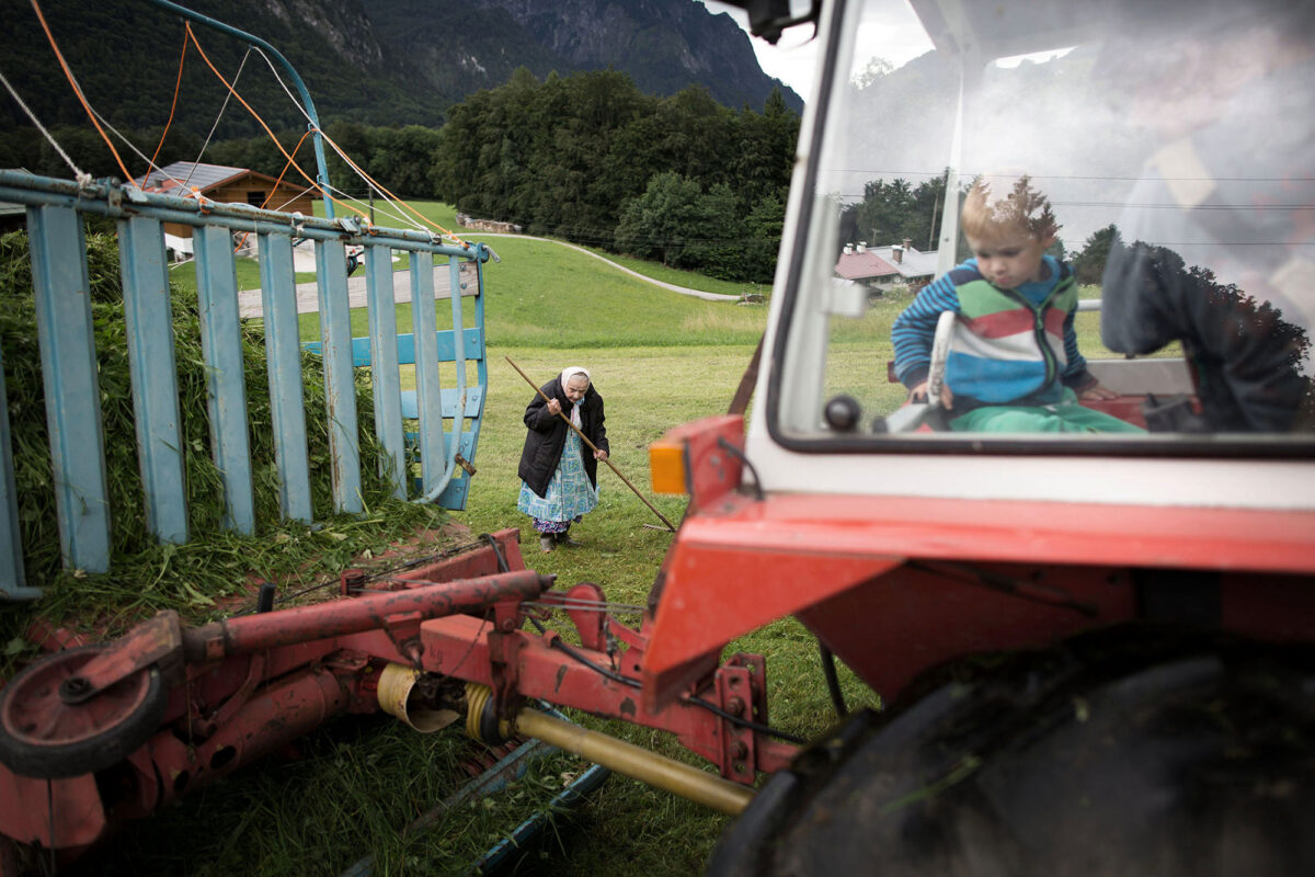 Dairy farmers in the Bavarian mountains